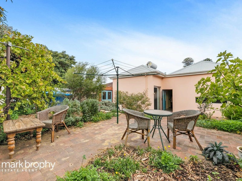 Property for sale in Fremantle, 86 Solomon Street Mark Brophy Estate