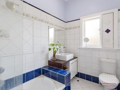 Property for sale in Bassendean