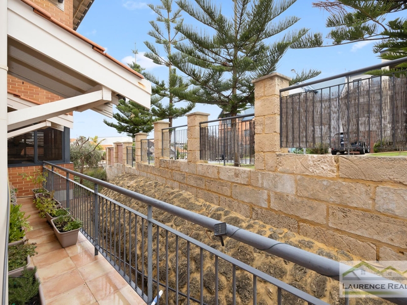 Property for sale in Mindarie : Laurence Realty North