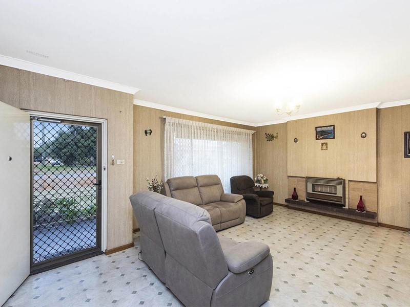 Property for sale in Morley : Passmore Real Estate