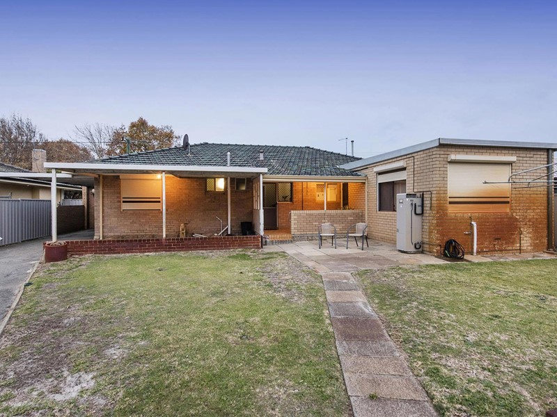 Property for sale in Morley : Passmore Real Estate