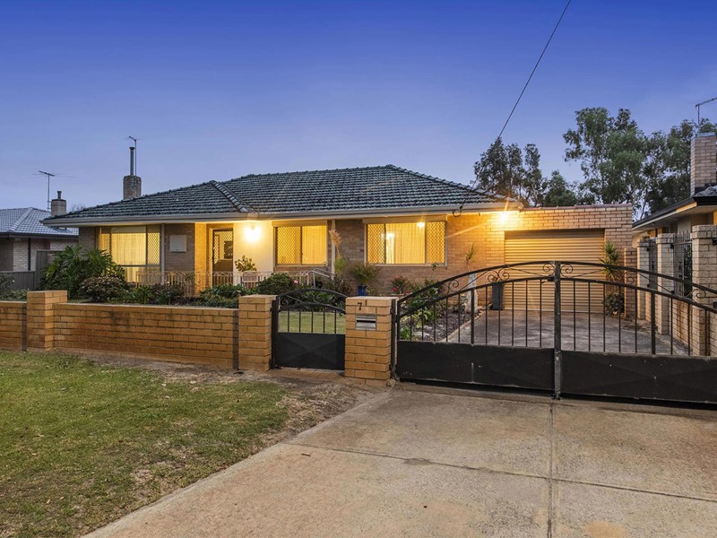 Property for sale in Morley : Passmore Real Estate