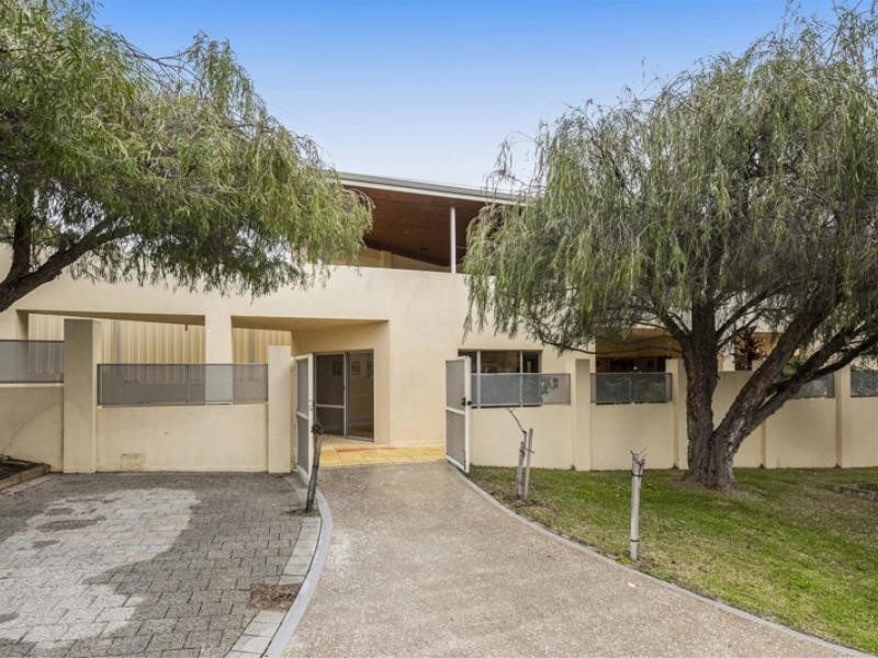 Property for sale in Nollamara : Passmore Real Estate