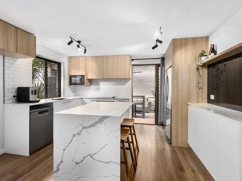 Property For Lease in Victoria Park