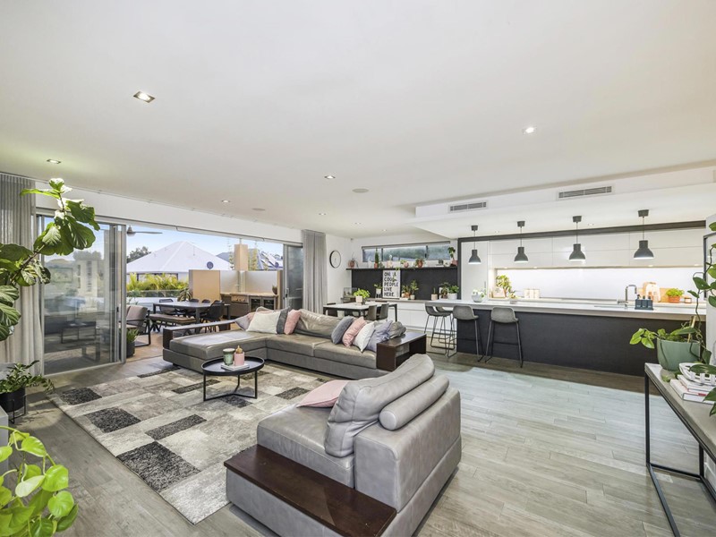 Property for sale in Dianella : Passmore Real Estate