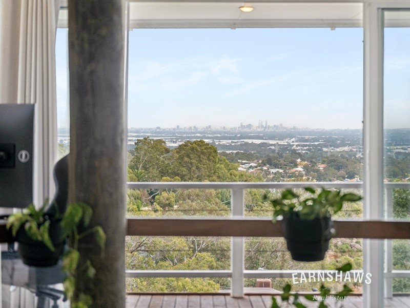 Property for sale in Swan View