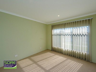 Property For Lease in Como