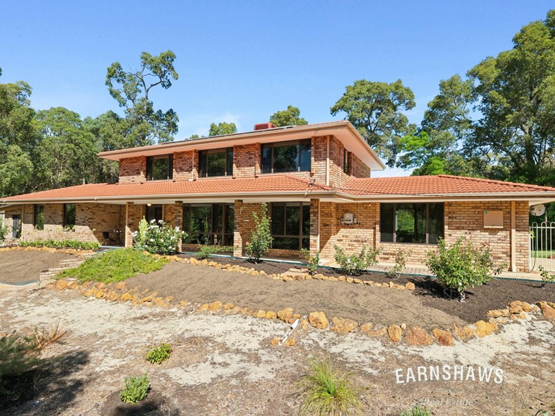 Property for sale in Glen Forrest