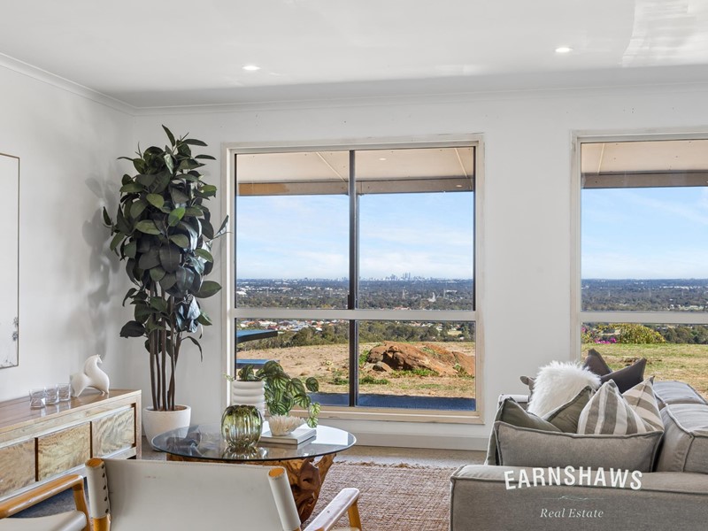 Property for sale in Red Hill