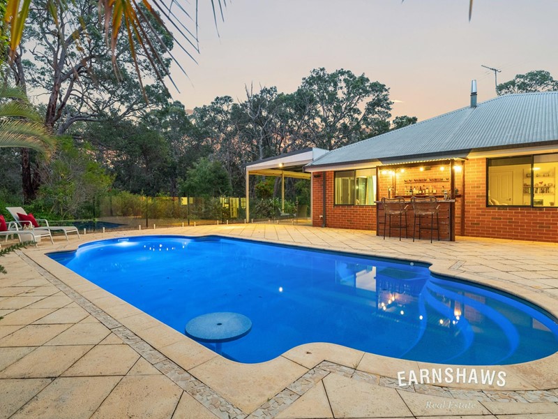 Property for sale in Glen Forrest