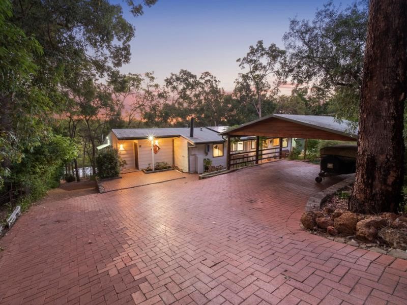 Property for sale in Glen Forrest