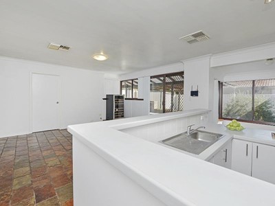 Property for sale in Belmont : Porter Matthews Metro Real Estate