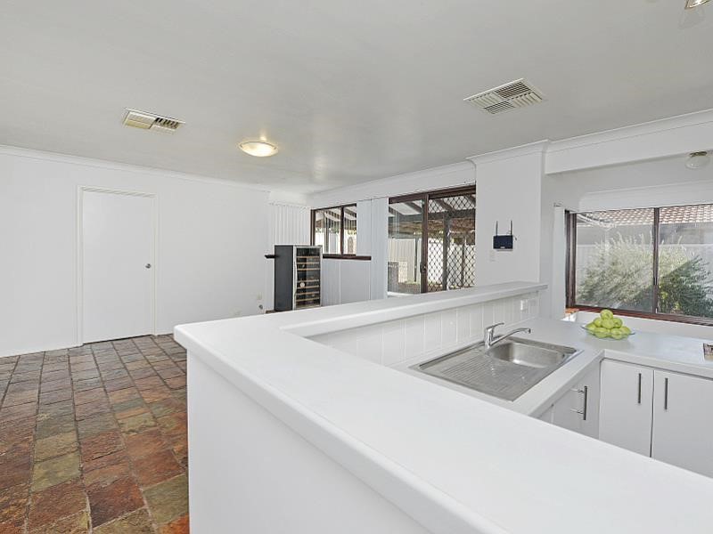 Property for sale in Belmont : Porter Matthews Metro Real Estate