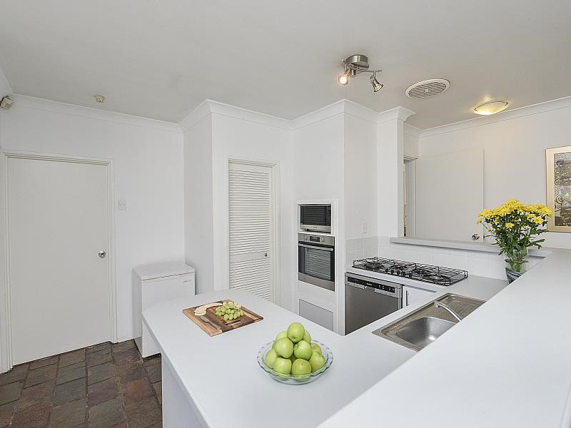 Property for sale in Belmont : Porter Matthews Metro Real Estate