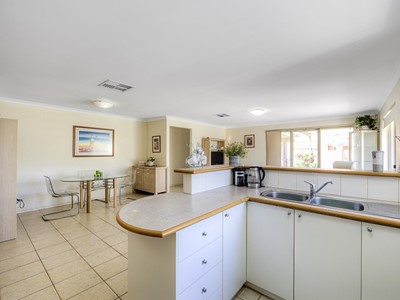 Property for sale in Redcliffe : Porter Matthews Metro Real Estate