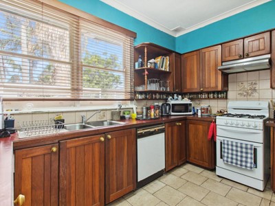 Property for sale in Doubleview : West Coast Real Estate