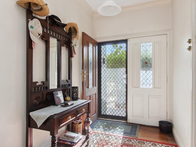 Property for sale in Doubleview : West Coast Real Estate