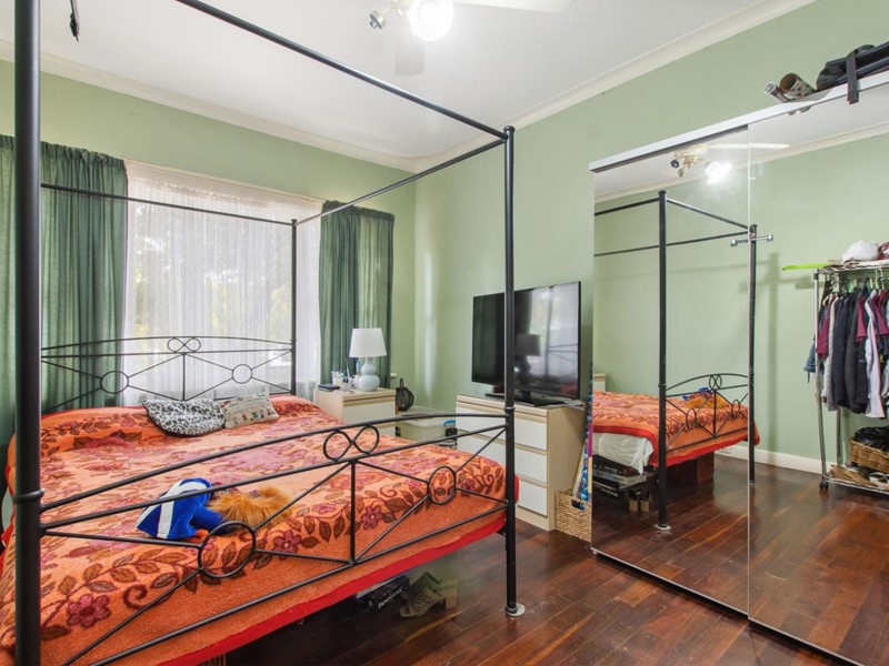 Property for sale in Doubleview : West Coast Real Estate