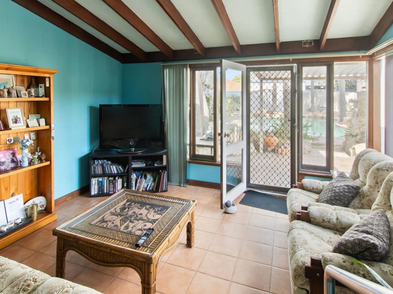 Property for sale in Doubleview : West Coast Real Estate