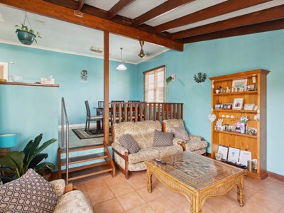 Property for sale in Doubleview : West Coast Real Estate