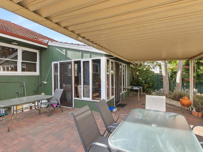 Property for sale in Doubleview : West Coast Real Estate