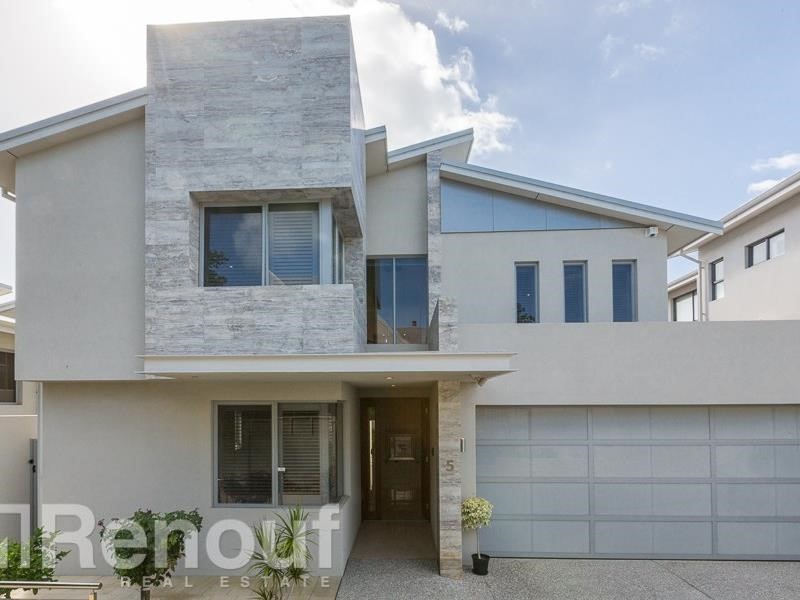 Property for sale in Swanbourne