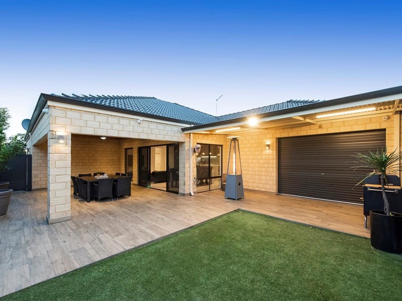 Property for sale in Morley : Passmore Real Estate
