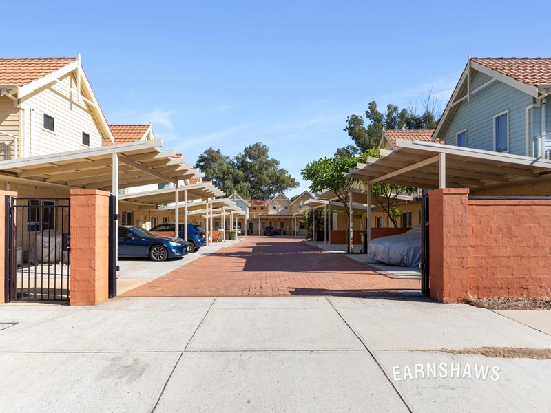 Property for sale in Midland