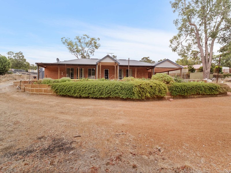 Property for rent in Mount Helena