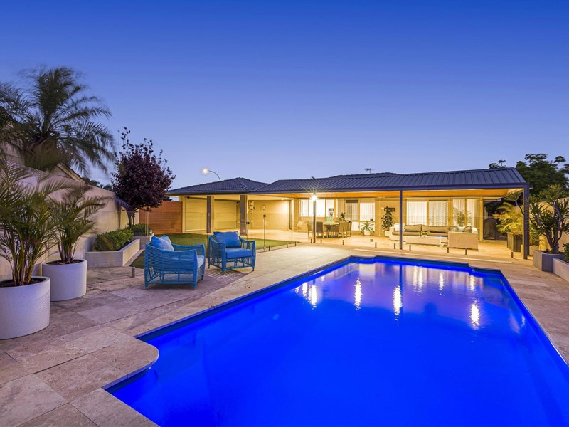 Property for sale in Morley : Passmore Real Estate