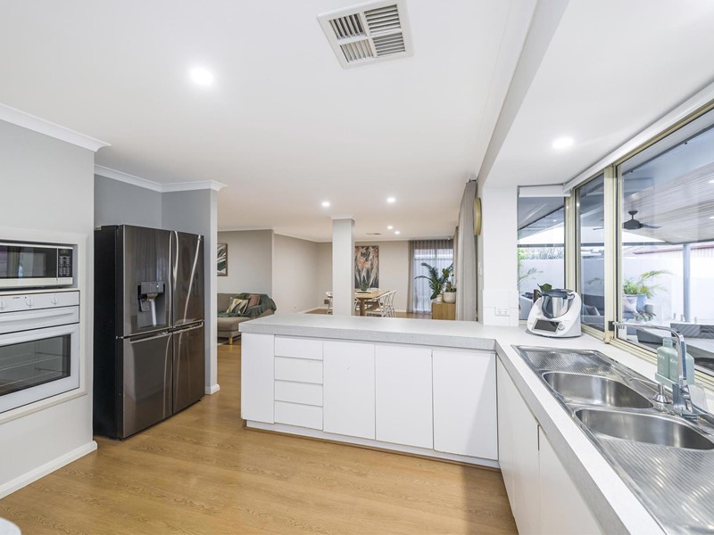 Property for sale in Morley : Passmore Real Estate