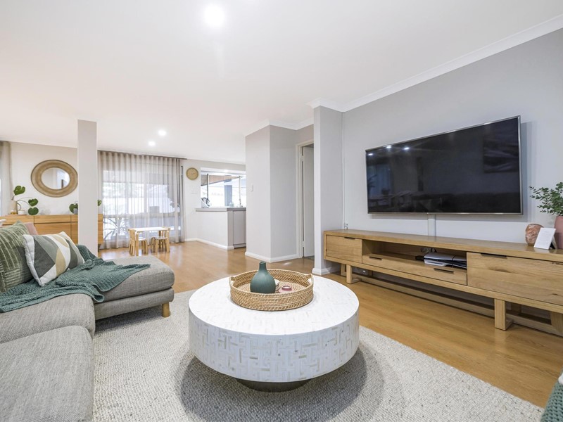 Property for sale in Morley : Passmore Real Estate