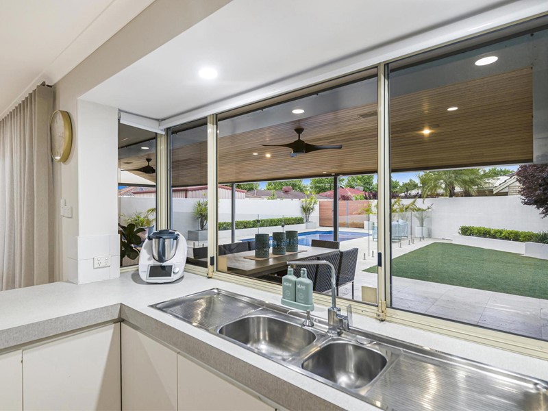 Property for sale in Morley : Passmore Real Estate