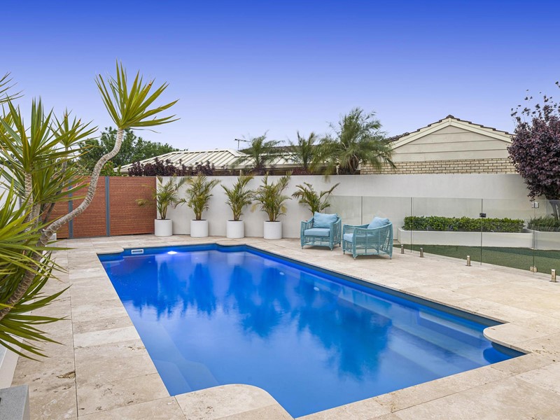 Property for sale in Morley : Passmore Real Estate