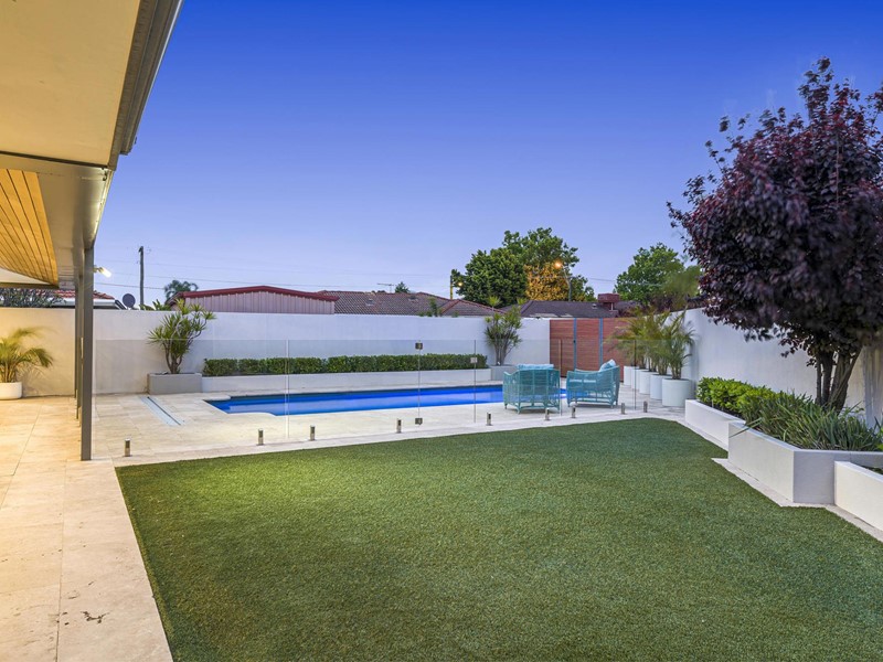 Property for sale in Morley : Passmore Real Estate