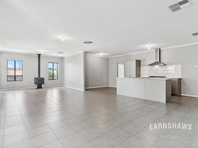 Property for sale in Swan View