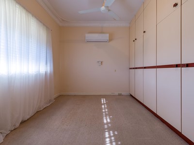 Property for sale in Hamilton Hill : Southside Realty
