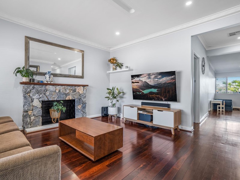 Property for sale in Scarborough : West Coast Real Estate