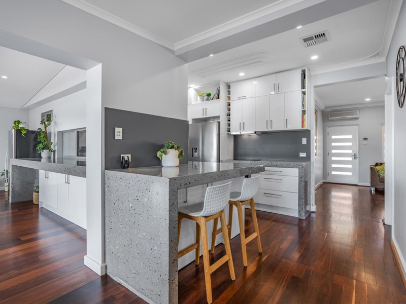 Property for sale in Scarborough : West Coast Real Estate