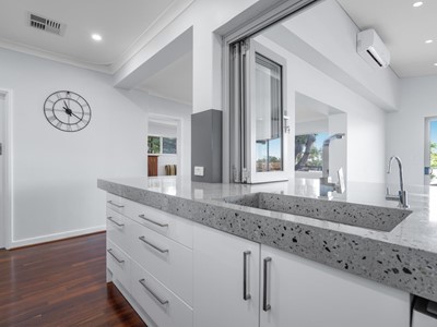 Property for sale in Scarborough : West Coast Real Estate