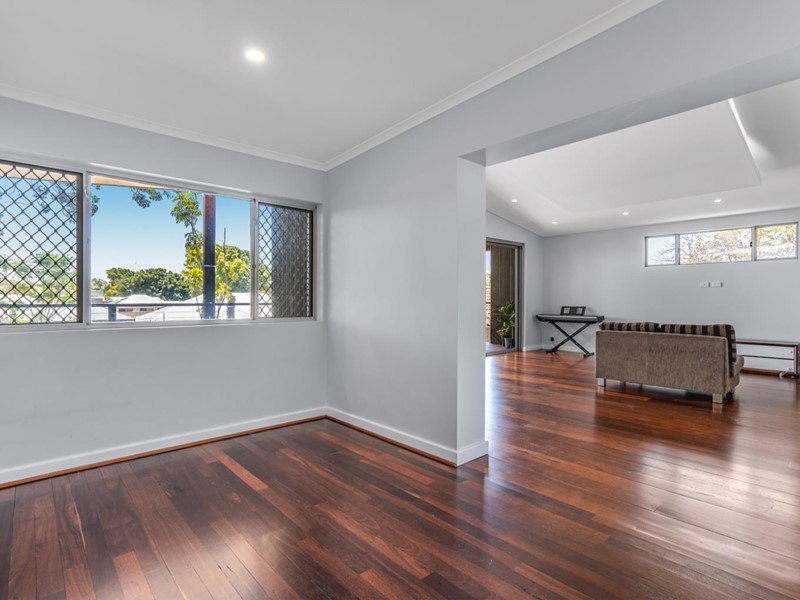 Property for sale in Scarborough : West Coast Real Estate