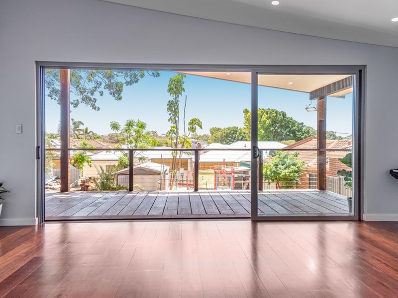 Property for sale in Scarborough : West Coast Real Estate