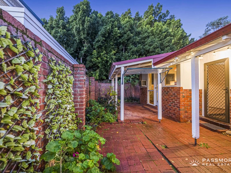 Property for sale in Victoria Park : Passmore Real Estate