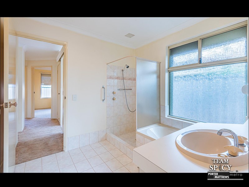 Property for sale in Beckenham, 16 Ulandi Court, Hasi Kodagoda Porter