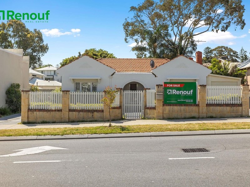 Property for sale in Swanbourne