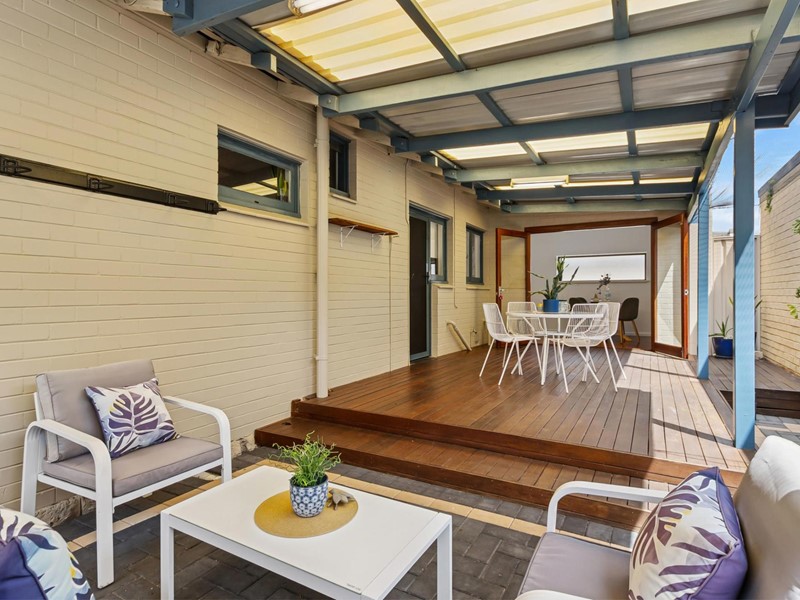 Property for sale in Morley : Passmore Real Estate