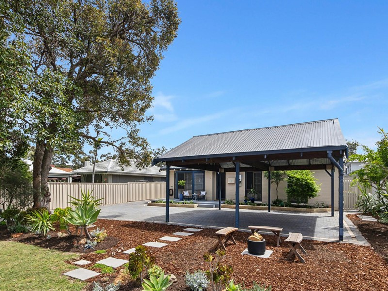 Property for sale in Morley : Passmore Real Estate