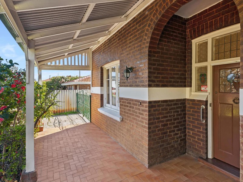 Property for sale in Inglewood : Passmore Real Estate