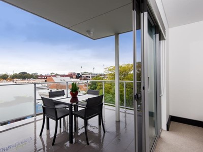 4/317 Churchill  Avenue