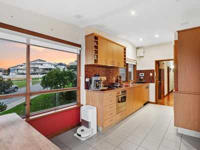 Property for sale in Attadale : Jacky Ladbrook Real Estate